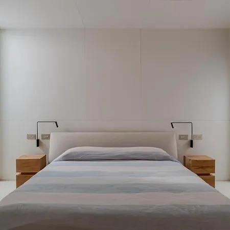 Monticello Villa Felegara