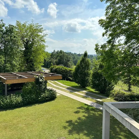 Monticello Villa